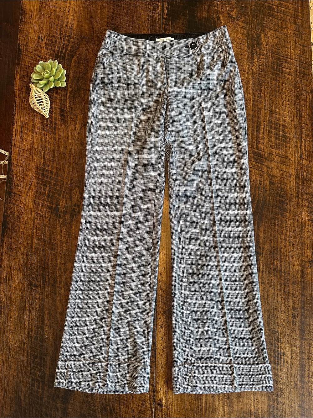 WHBM | Corporate Chic Black & White Plaid Cuffed Trouser Dress Pants, Size 6
